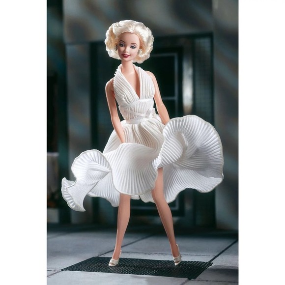 BARBIE as Marilyn Monroe in The Seven Year Itch Doll 1997 By Mattel 17155 - Picture 5 of 8